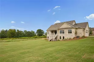2275 Malcom Ests Dr, Bogart, GA 30622 - Photo 24
