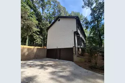 2201 Brookfield Circle, Lawrenceville, GA 30043 - Photo 18