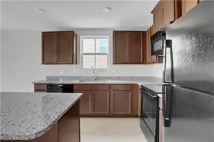 111 Brent Blvd, Calhoun, GA 30701 - Photo 16