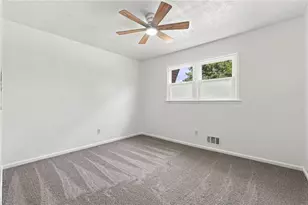 610 Evergreen Dr, Woodstock, GA 30188 - Photo 22