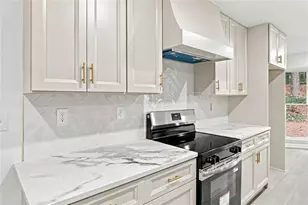 645 Noell Way NW, Lilburn, GA 30047 - Photo 8