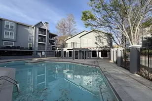 418 Granville Ct, Atlanta, GA 30328 - Photo 4