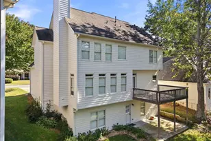 4343 Clairesbrook Ln, Acworth, GA 30101 - Photo 2