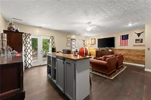 7210 Pine Ct, Cumming, GA 30041 - Photo 34