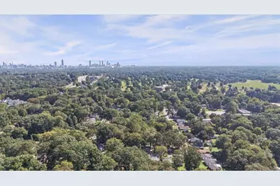 283 Barfield Avenue SW, Atlanta, GA 30310 - Photo 2