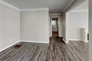 5779 Hillside Dr, Atlanta, GA 30340 - Photo 8