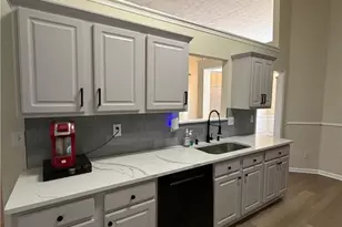 2214 Oakland Farm Dr, Lawrenceville, GA 30046 - Photo 16