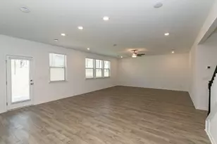 1705 Wellston Dr, Lawrenceville, GA 30043 - Photo 12