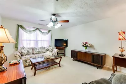 10202 Fairington Ridge Circle, Lithonia, GA 30038 - Photo 4