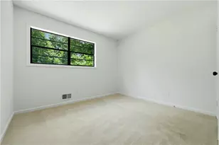 411 Hunters Ln, Woodstock, GA 30189 - Photo 12