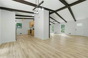 411 Hunters Ln, Woodstock, GA 30189 - Photo 4