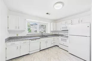 1111 Cannongate Crossing SW, Marietta, GA 30064 - Photo 10