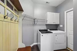 225 W Brookhollow Ct, Alpharetta, GA 30022 - Photo 24