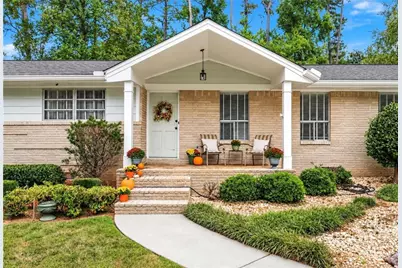 2338 Kings Point Drive, Dunwoody, GA 30338 - Photo 2