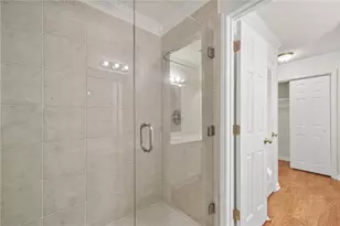23203 Plantation Dr NE, Atlanta, GA 30324 - Photo 16