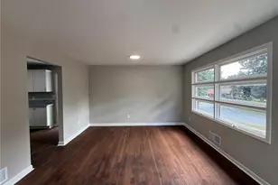 3229 Vanderbilt Ln NW, Atlanta, GA 30318 - Photo 10