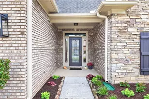 1214 Ridge Hollow Ln, Lawrenceville, GA 30043 - Photo 2