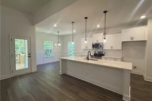 354 Blackberry Ct, Pendergrass, GA 30567 - Photo 6