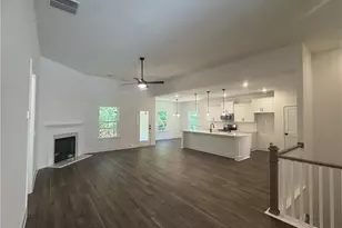 354 Blackberry Ct, Pendergrass, GA 30567 - Photo 4