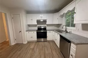 5959 Simone Dr, Stone Mountain, GA 30087 - Photo 8