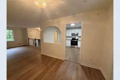 5959 Simone Drive, Stone Mountain, GA 30087 - Photo 10