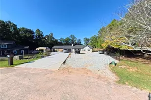 3020 Raymonds Dr, Loganville, GA 30052 - Photo 8