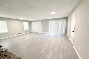 490 Tall Deer Dr, Fairburn, GA 30213 - Photo 8