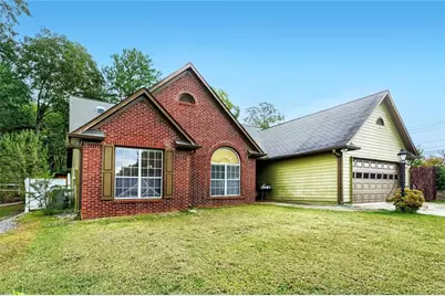 605 Sterling Oaks Drive, Lilburn, GA 30047 - Photo 1