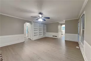 523 Cherokee Mills Dr, Woodstock, GA 30189 - Photo 2