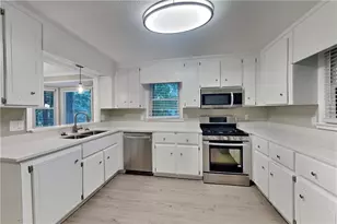 523 Cherokee Mills Dr, Woodstock, GA 30189 - Photo 6