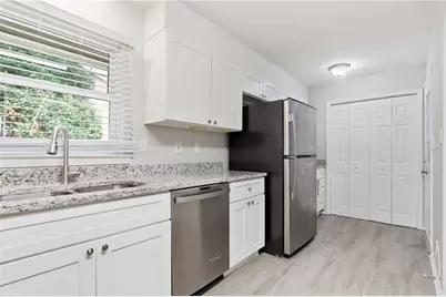 3570 Greentree Farms Drive, Decatur, GA 30034 - Photo 14