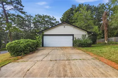 3570 Greentree Farms Drive, Decatur, GA 30034 - Photo 2