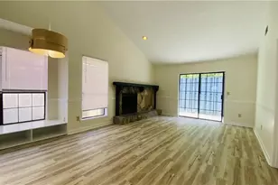 875 Heritage Oaks Dr, Stone Mountain, GA 30088 - Photo 2