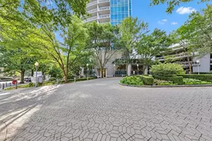 3338 Peachtree Rd NE, Atlanta, GA 30326 - Photo 4