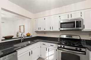 1500 Oakridge Ct, Decatur, GA 30033 - Photo 4