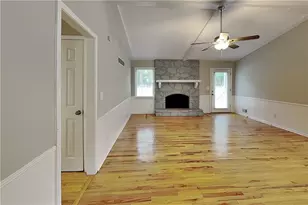 316 Pioneer Cir, Woodstock, GA 30188 - Photo 2