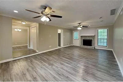 4364 S Landing Drive, Marietta, GA 30066 - Photo 4