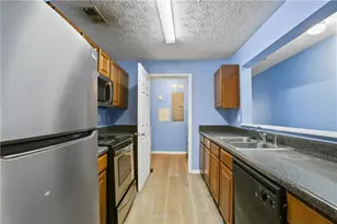 12203 Fairington Ridge Cir, Lithonia, GA 30038 - Photo 6
