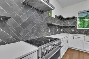299 Flowers Pl NW, Atlanta, GA 30314 - Photo 14