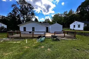 11 Meridian Dr, Newnan, GA 30263 - Photo 2