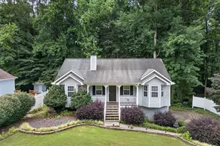 72 Victorian Cir, Dallas, GA 30157 - Photo 2