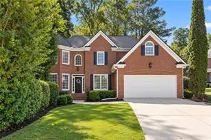 135 Lynwood Dr, Roswell, GA 30075 - Photo 2