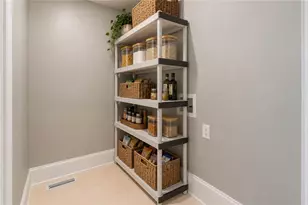135 Lynwood Dr, Roswell, GA 30075 - Photo 8