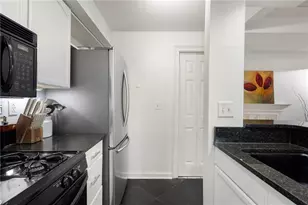 2840 Peachtree Rd NW, Atlanta, GA 30305 - Photo 18