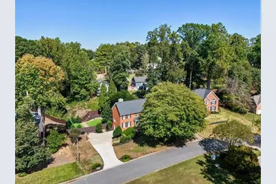 129 N Lakeside Drive NW, Kennesaw, GA 30144 - Photo 10