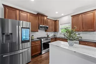 137 Farm Valley Dr, Canton, GA 30115 - Photo 12