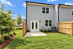 1002 Castanea Dr, Douglasville, GA 30135 - Photo 2