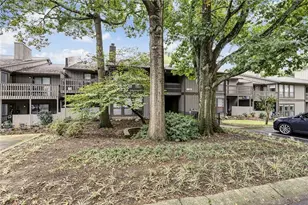 217 Smokerise Cir SE, Marietta, GA 30067 - Photo 2