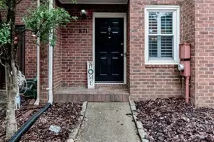 871 Lenox Oaks Cir NE, Atlanta, GA 30324 - Photo 2