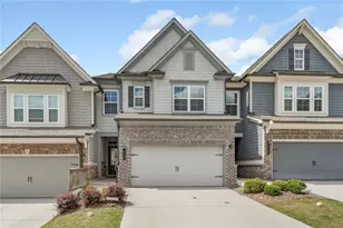 649 Isom Walk, Suwanee, GA 30024 - Photo 2